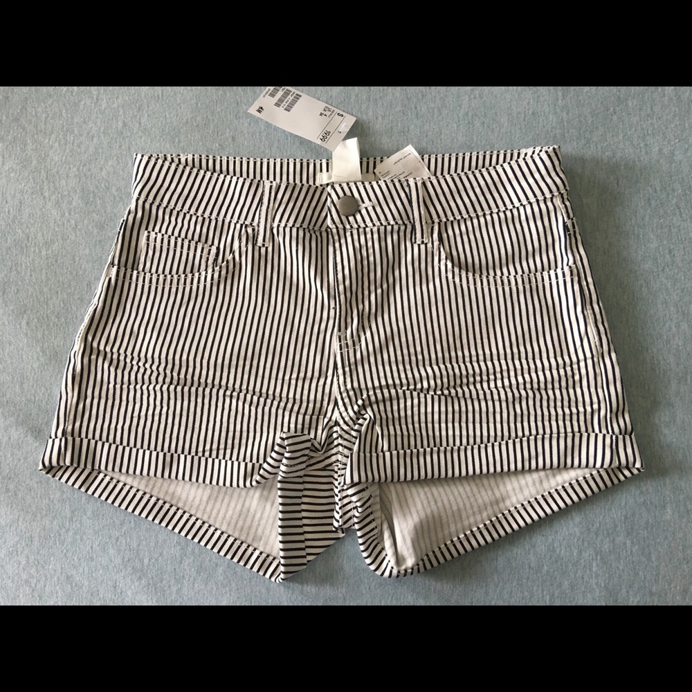 H&M navy&white strip shorts, brand new
